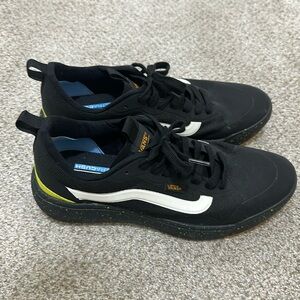 Vans Ultrarange EXO black/neon speckle shoe - Size M8.5/W10